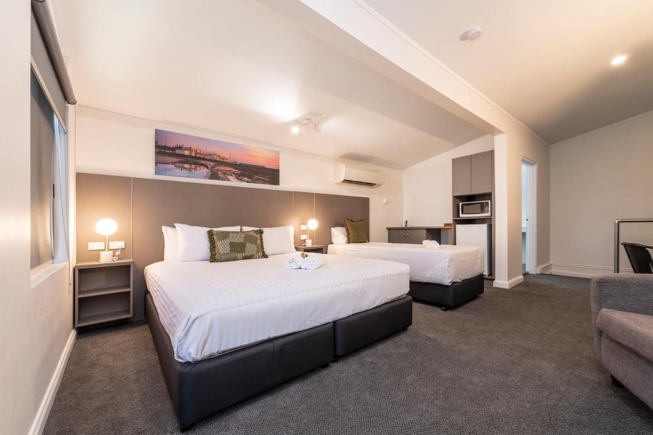 Fern Bay Motel Екстер'єр фото