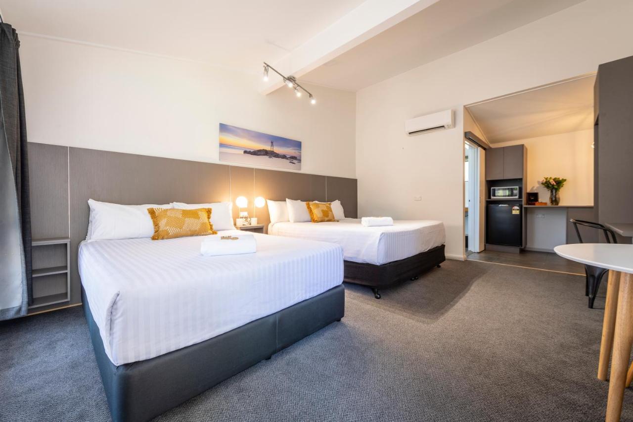 Fern Bay Motel Екстер'єр фото