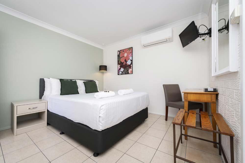 Fern Bay Motel Екстер'єр фото