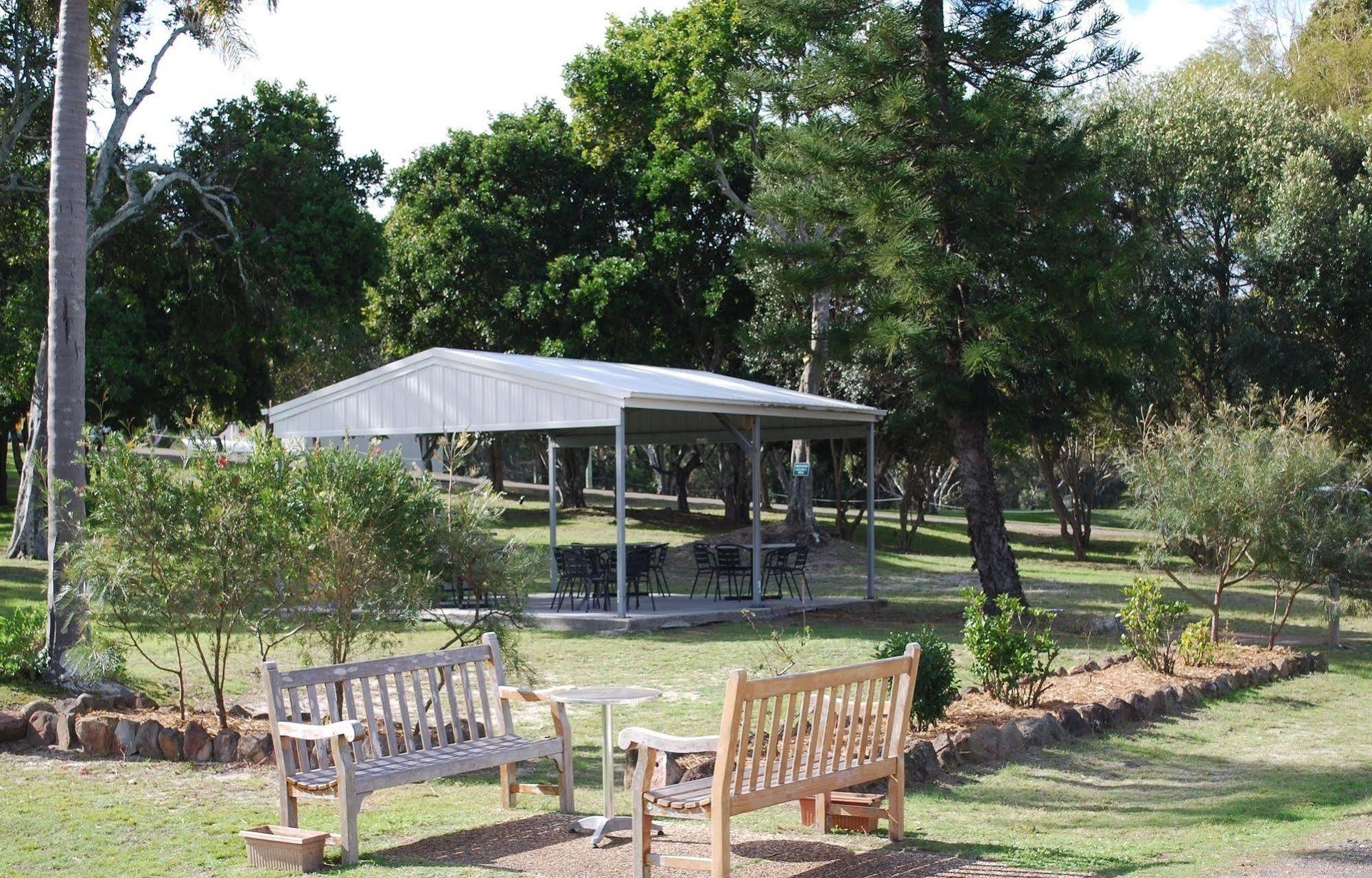 Fern Bay Motel Екстер'єр фото
